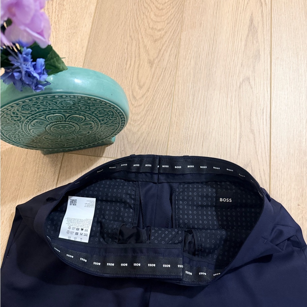 Boss Navy Blue Two-Button Suit set Size US36R Blazer and Pant US32R - Picture 15 of 16